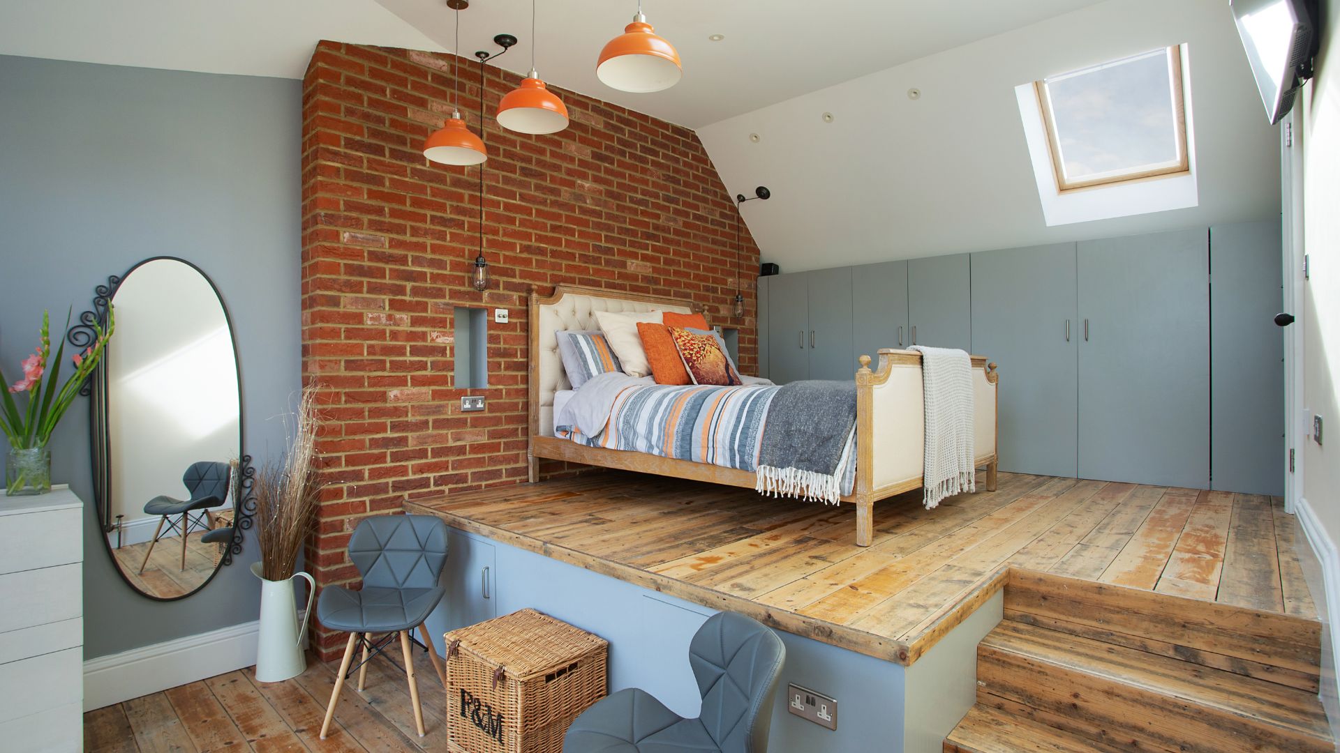 london-loft-split-level-bedroom.jpg