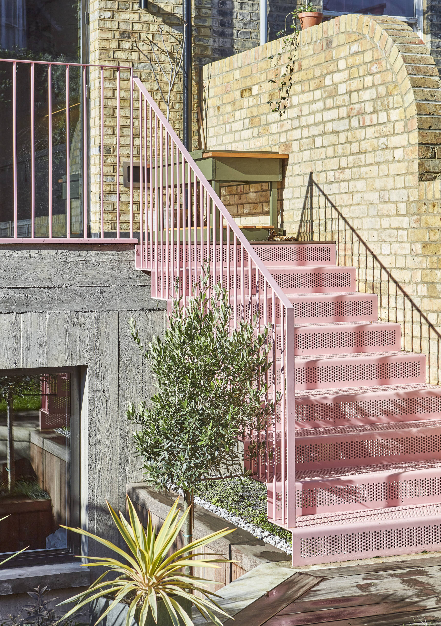 islington-pink-staircase-close.jpg